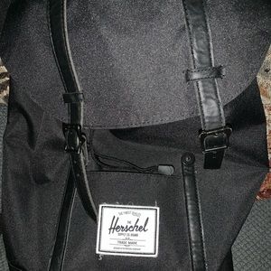 Herschel Retreat bookbag